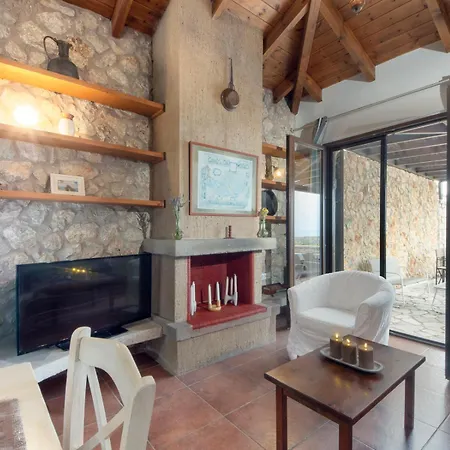 Salagro Seaview Villa *
